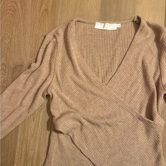 Astr Beige Ribbed Knit Top - Picture 4 of 7